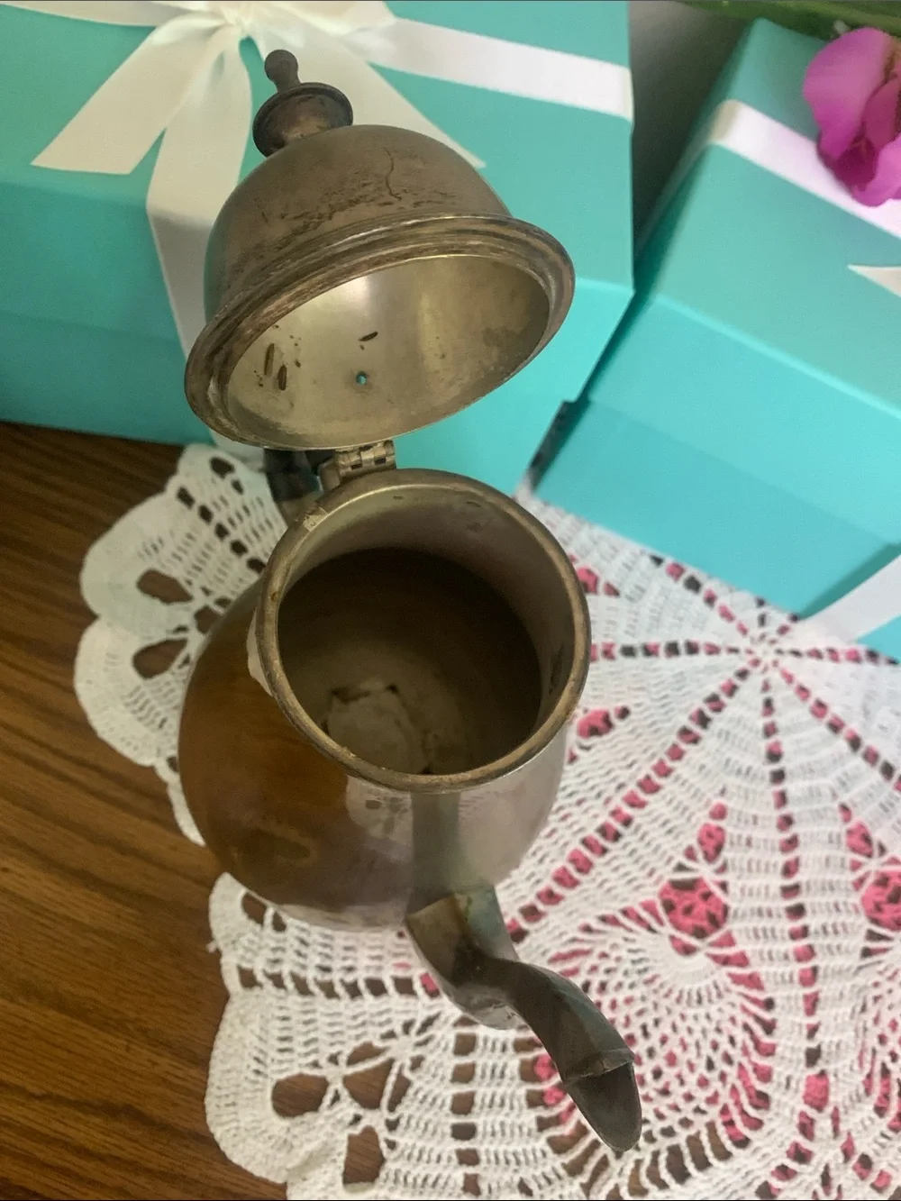 Vintage Silver-Tone Coffee Pot with Black Handle - Home Kitchen